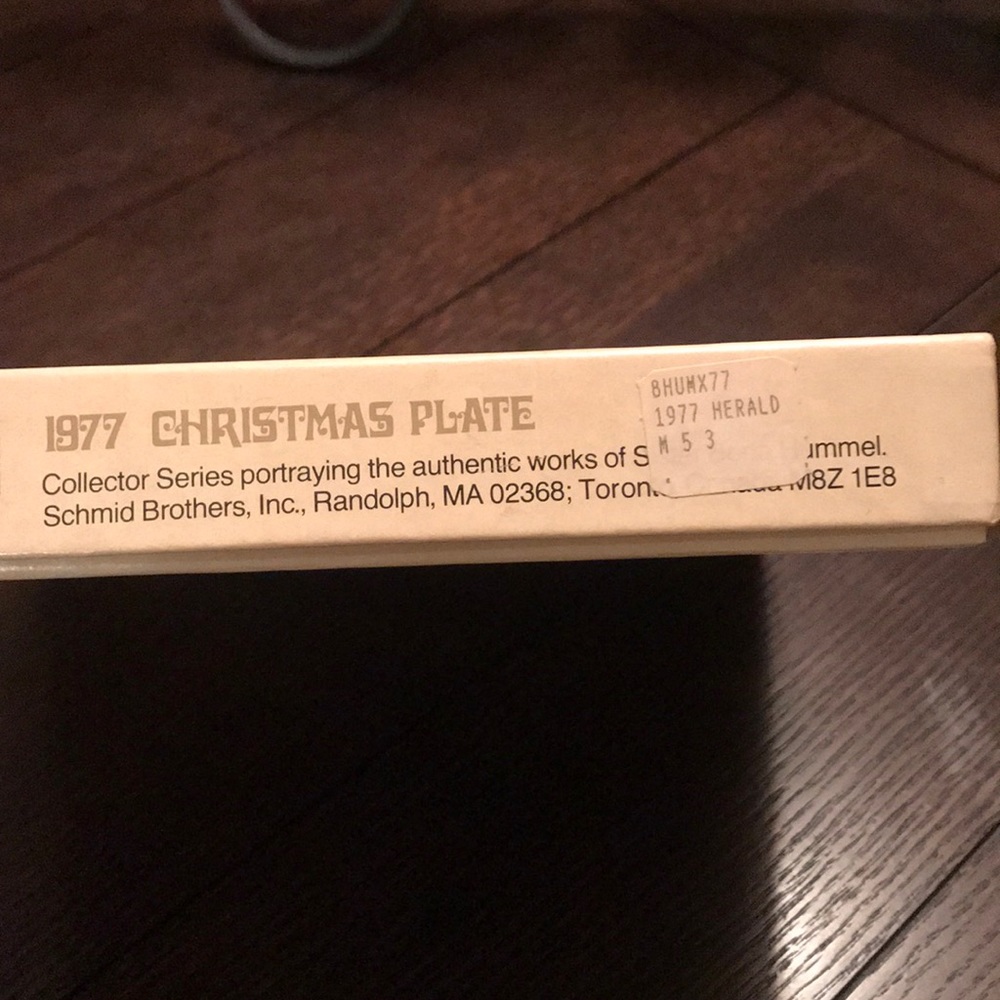 Vintage Limited Edition 1977 Christmas Plate - Picture 7 of 7